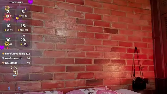 crystalvazquez online show from January 25, 2:25 pm