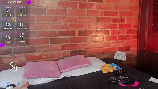 crystalvazquez online show from February 9, 1:46 pm