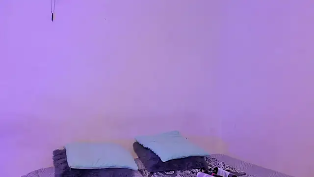 crystalvazquez online show from November 5, 12:49 pm