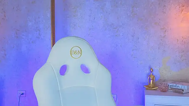 AlessiaLondon online show from December 16, 2:49 am