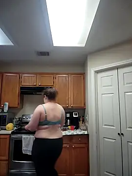 Snapshot of aliceluvzbill chatting on March 23, 7:18 pm aliceluvzbill online show from March 23, 7:18 pm