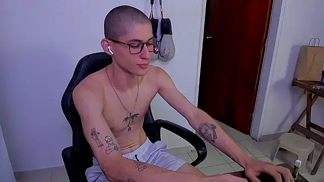 Snapshot of Jaack_str chatting on December 7, 9:22 pm Jaack str online show from December 7, 9:22 pm