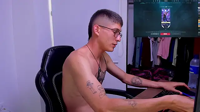 Jaack str online show from November 18, 9:30 pm