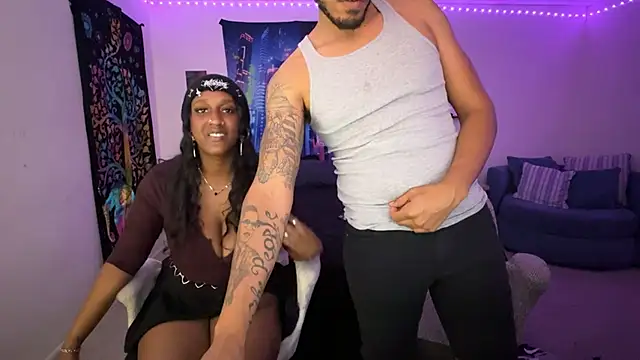 Snapshot of BlackBunny0222 chatting on January 9, 10:41 pm BlackBunny0222 online show from January 9, 10:41 pm