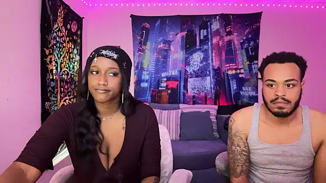 Snapshot of BlackBunny0222 chatting on February 13, 1:37 pm BlackBunny0222 online show from February 13, 1:37 pm