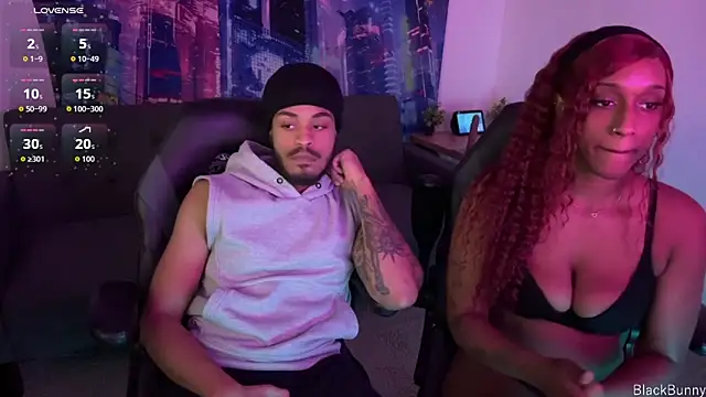 Snapshot of BlackBunny0222 chatting on October 23, 12:37 pm BlackBunny0222 online show from October 23, 12:37 pm