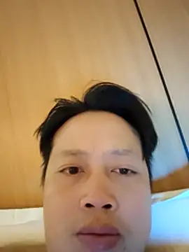 ZHU520520 online show from May 5, 2:19 am