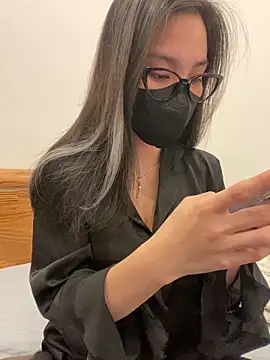Snapshot of Lilisa_miu chatting on January 22, 4:33 pm Lilisa miu online show from January 22, 4:33 pm