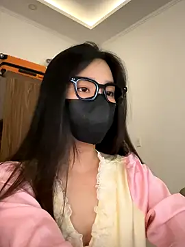 Snapshot of Lilisa_miu chatting on October 9, 4:49 pm Lilisa miu online show from October 9, 4:49 pm
