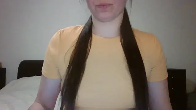 VanesaJewelz online show from March 5, 5:50 pm