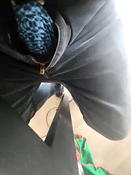 Policeman20742 online show from December 21, 7:43 pm