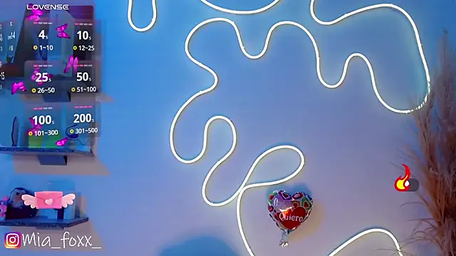 Mia foxx  online show from March 4, 12:07 am