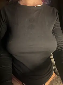 indie-rayne online show from March 1, 2:04 am