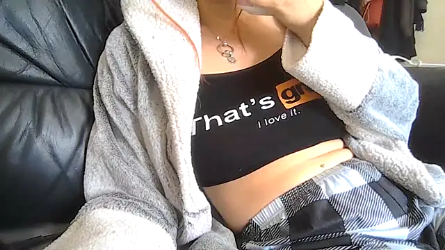 Snapshot of indie-rayne chatting on June 13, 10:35 am indie-rayne online show from June 13, 10:35 am