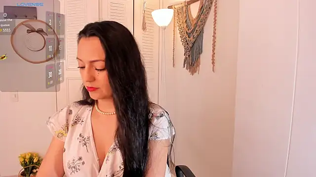 anaruiz  online show from December 15, 6:48 pm