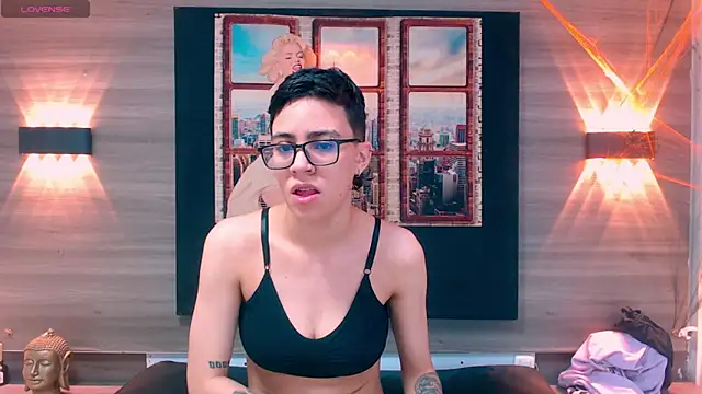 Cutie Shy  online show from October 18, 12:06 pm