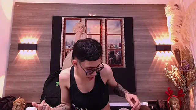 Cutie Shy  online show from November 15, 5:20 pm