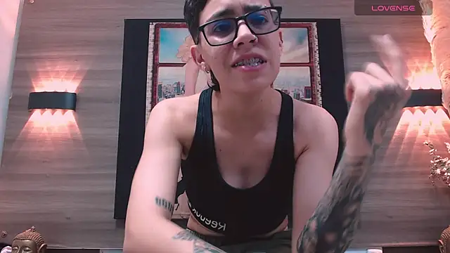 Cutie Shy  online show from November 18, 4:22 pm