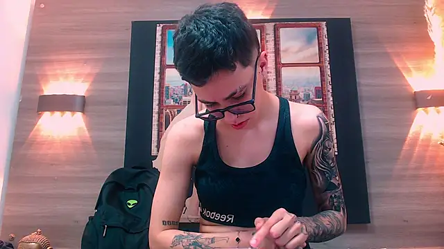 Cutie Shy  online show from November 26, 6:42 pm