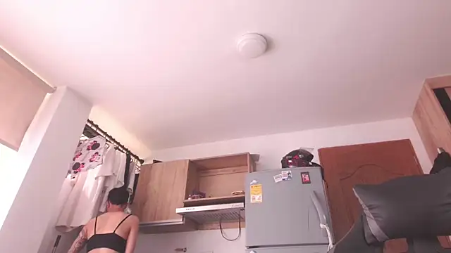 Cutie Shy  online show from April 8, 5:35 pm