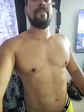 Snapshot of LatinMar chatting on February 18, 1:00 pm LatinMar online show from February 18, 1:00 pm