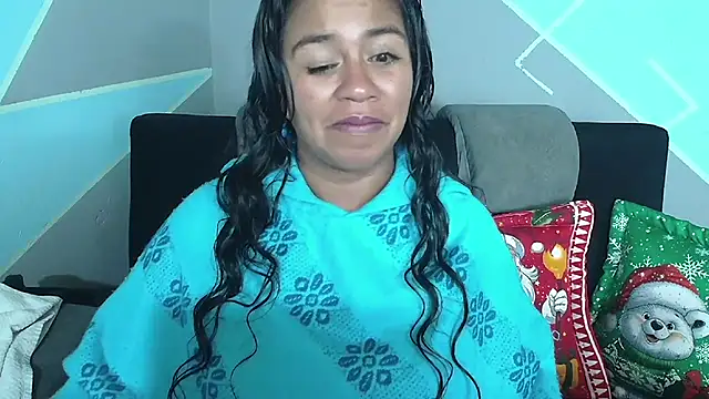 saggil23 online show from December 5, 7:28 am