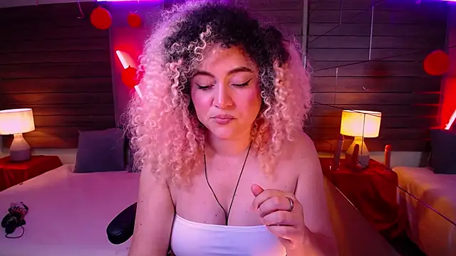 Kateryn  online show from February 20, 10:26 pm