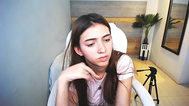 liseth fox online show from December 10, 11:08 pm