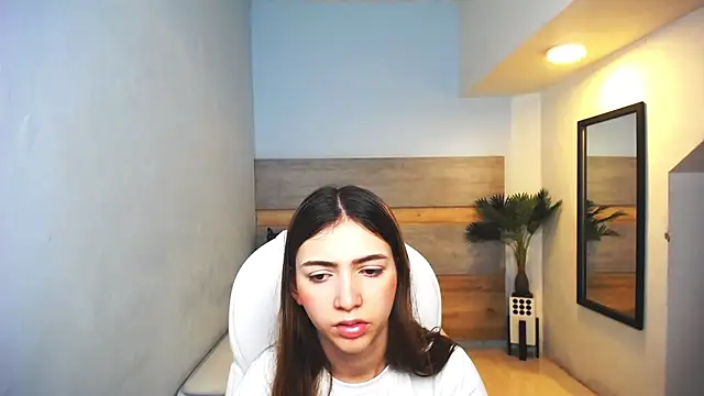 liseth fox online show from December 20, 7:07 pm