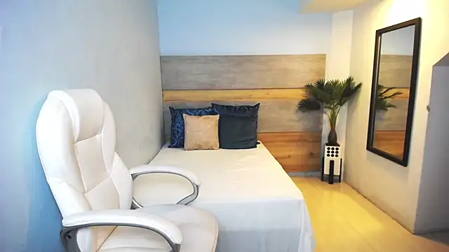 liseth fox online show from January 4, 3:39 pm