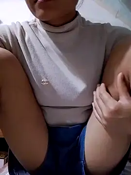 Cute lady99 online show from November 13, 8:19 pm