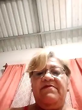 Madrastrahot69 online show from October 2, 4:08 am