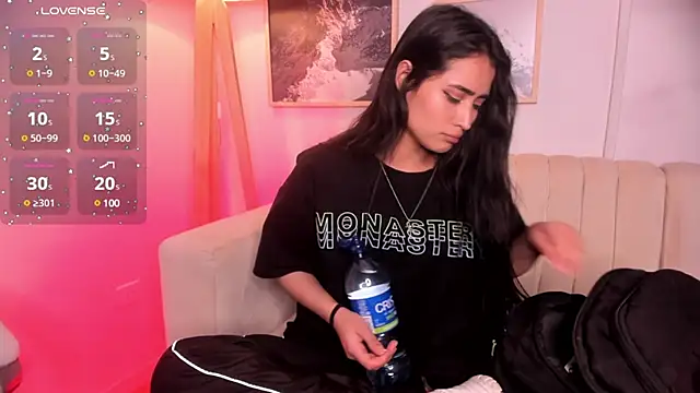 lara madisson online show from February 20, 5:44 am