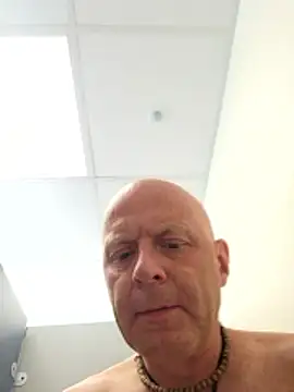 Snapshot of Alwaysreadysex69 chatting on May 18, 2:01 pm Alwaysreadysex69 online show from May 18, 2:01 pm