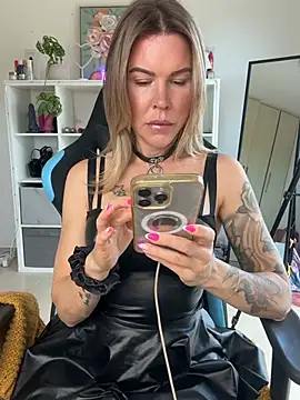 Lara Bergmann online show from March 29, 9:53 am