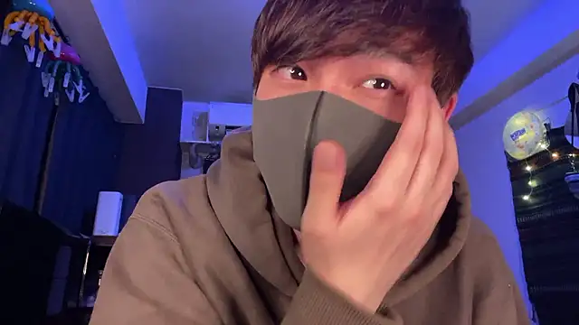 Snapshot of poketkuma chatting on February 18, 2:57 pm poketkuma online show from February 18, 2:57 pm