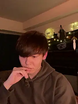 Snapshot of poketkuma chatting on February 27, 12:05 pm poketkuma online show from February 27, 12:05 pm