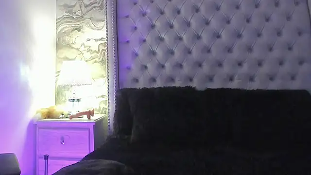 Snapshot of Kev_jenner chatting on January 16, 2:41 am Kev jenner online show from January 16, 2:41 am