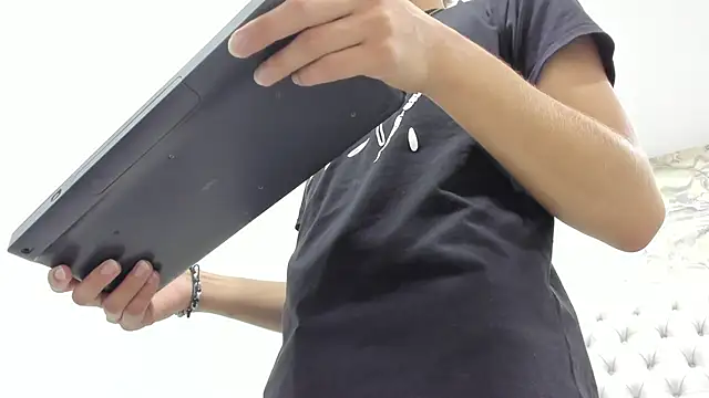 Snapshot of Kev_jenner chatting on September 20, 7:37 pm Kev jenner online show from September 20, 7:37 pm