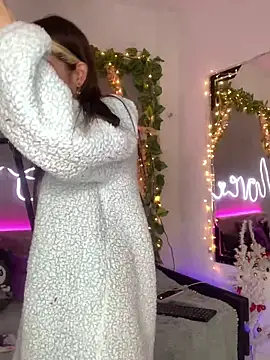 YouliteSllut2 online show from December 24, 2:22 pm