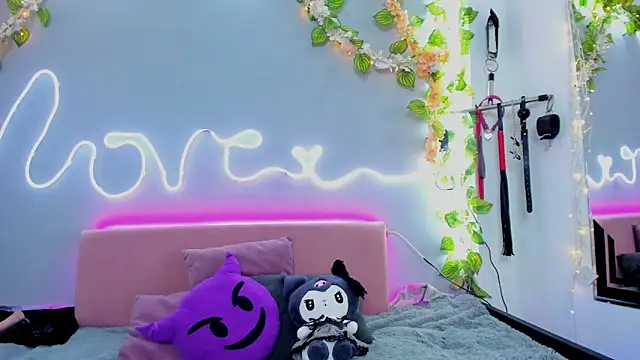 YouliteSllut2 online show from January 16, 8:46 pm