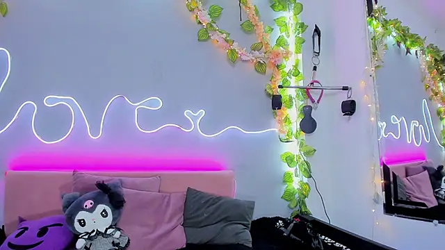 YouliteSllut2 online show from January 28, 5:11 am