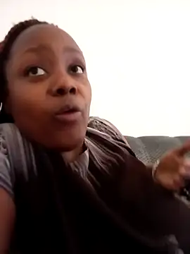 Miss Amani online show from April 10, 2:55 pm