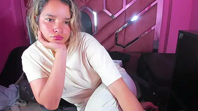 Olivia Fox69 online show from February 10, 6:53 am