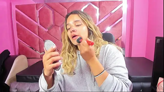 Olivia Fox69 online show from February 13, 3:18 am