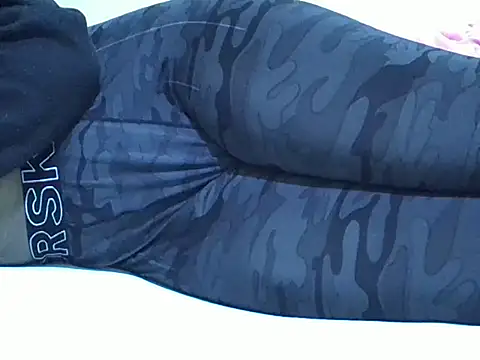 sweetangel41 online show from September 17, 3:30 am