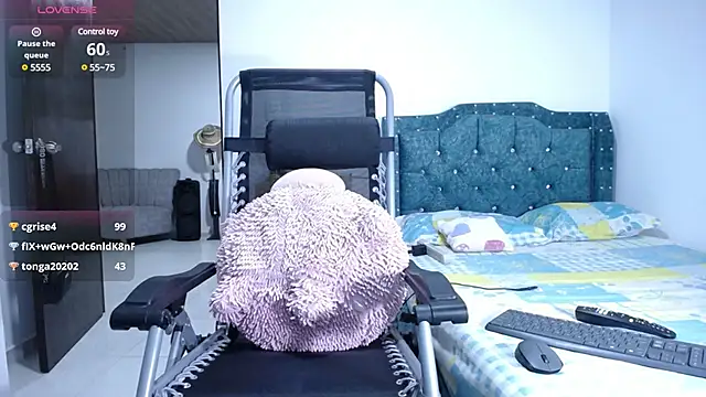 sofiamature01 online show from January 24, 5:42 am