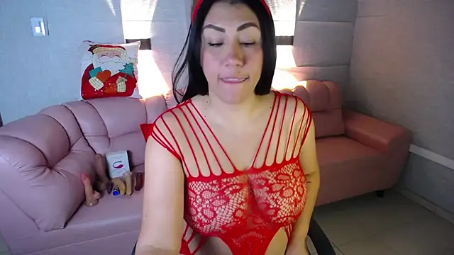 Lunna boobs online show from December 11, 4:18 am