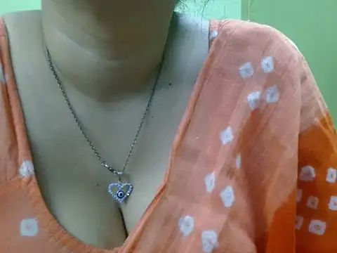 Snapshot of LOVERIAKOL chatting on May 9, 6:35 pm LOVERIAKOL online show from May 9, 6:35 pm