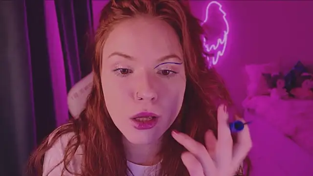 Elsie Ginger online show from December 14, 11:56 pm